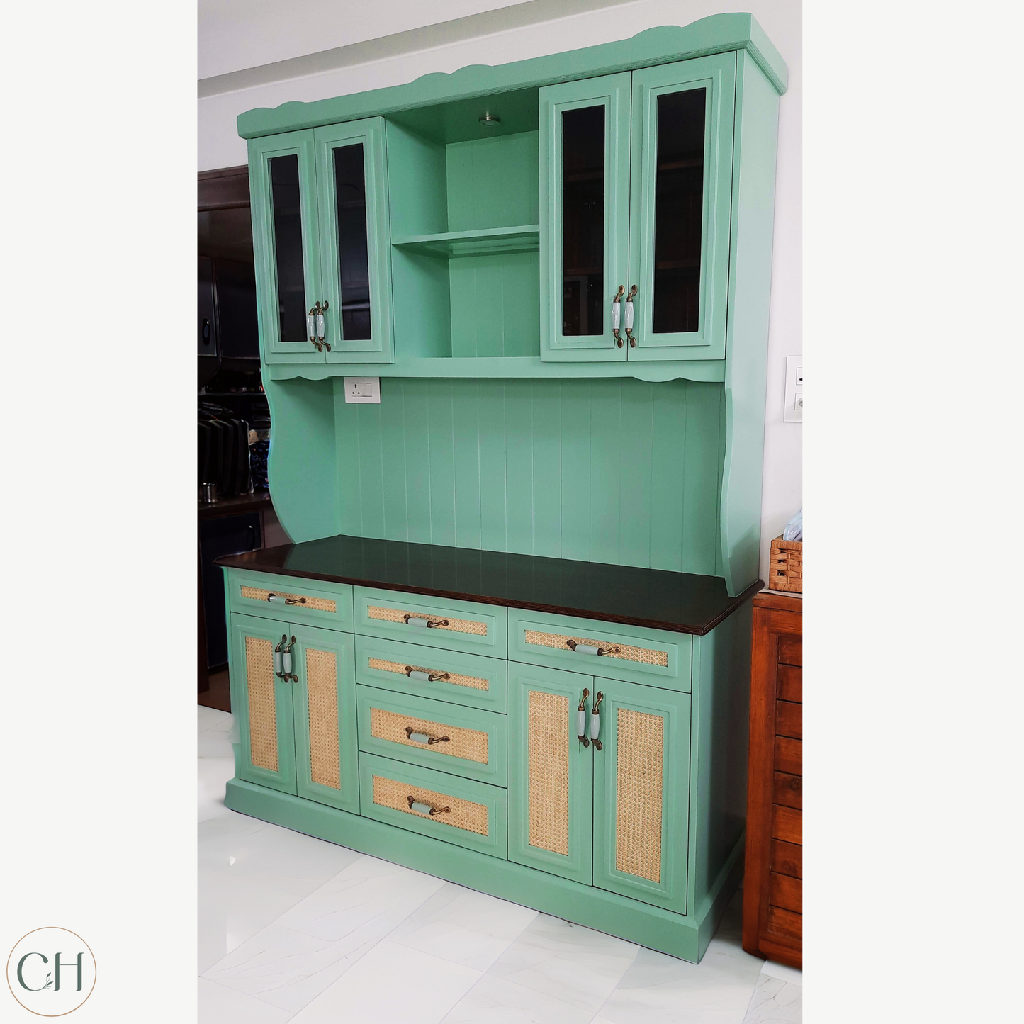 Edna - Full-size Wooden Crockery Cabinet Hutch