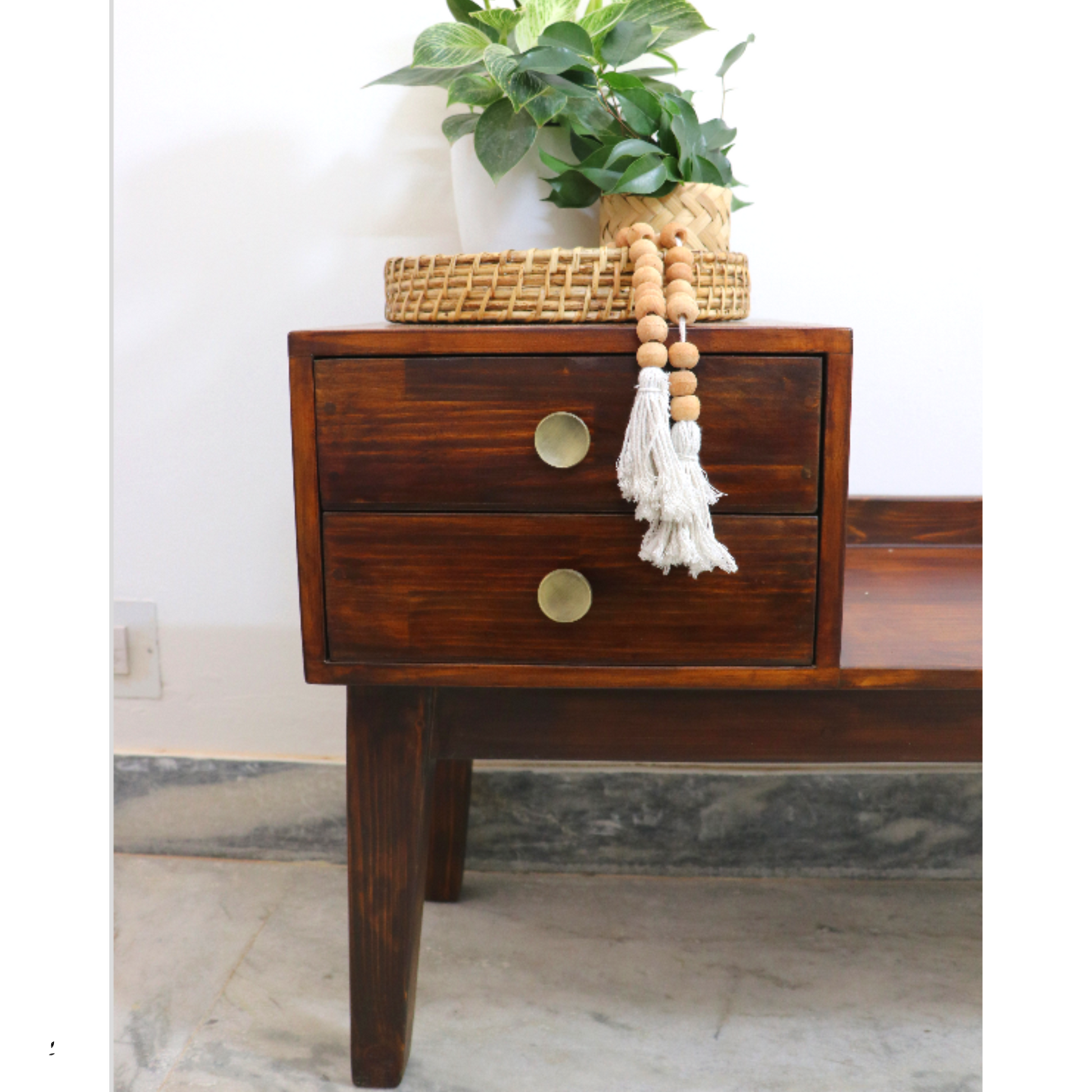 CustHum - solid wood transitional bench showing closeup of 2 drawers