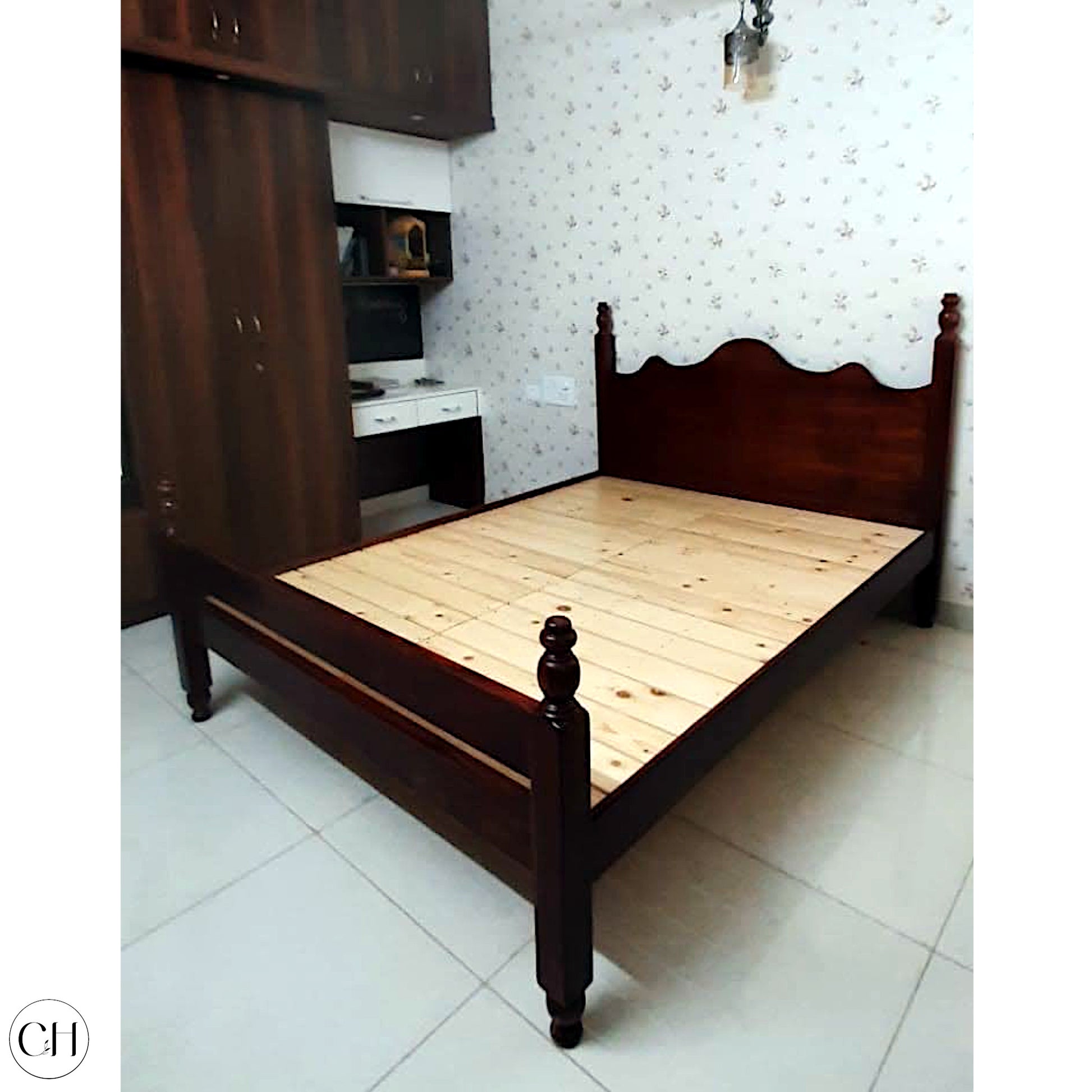 CustHum-Diana-farmhouse-style bed with arched headboard (in a bedroom)