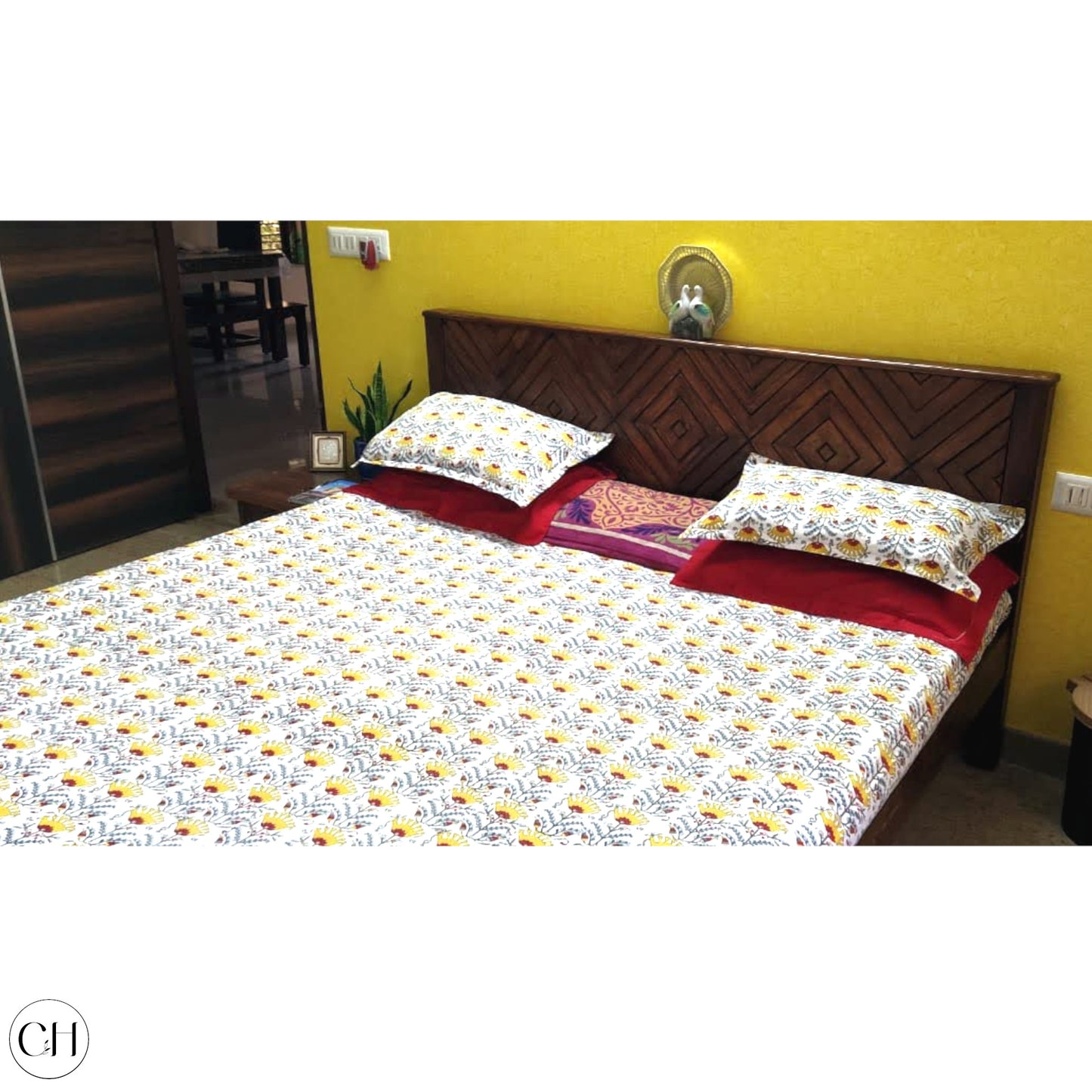 Rosette - Solid Wood Bed with Intricate Headboard - CustHum