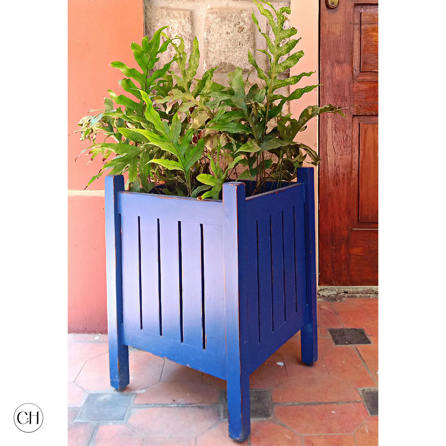 CustHum - Blue rustic wooden planter with slatted design (ISO view)