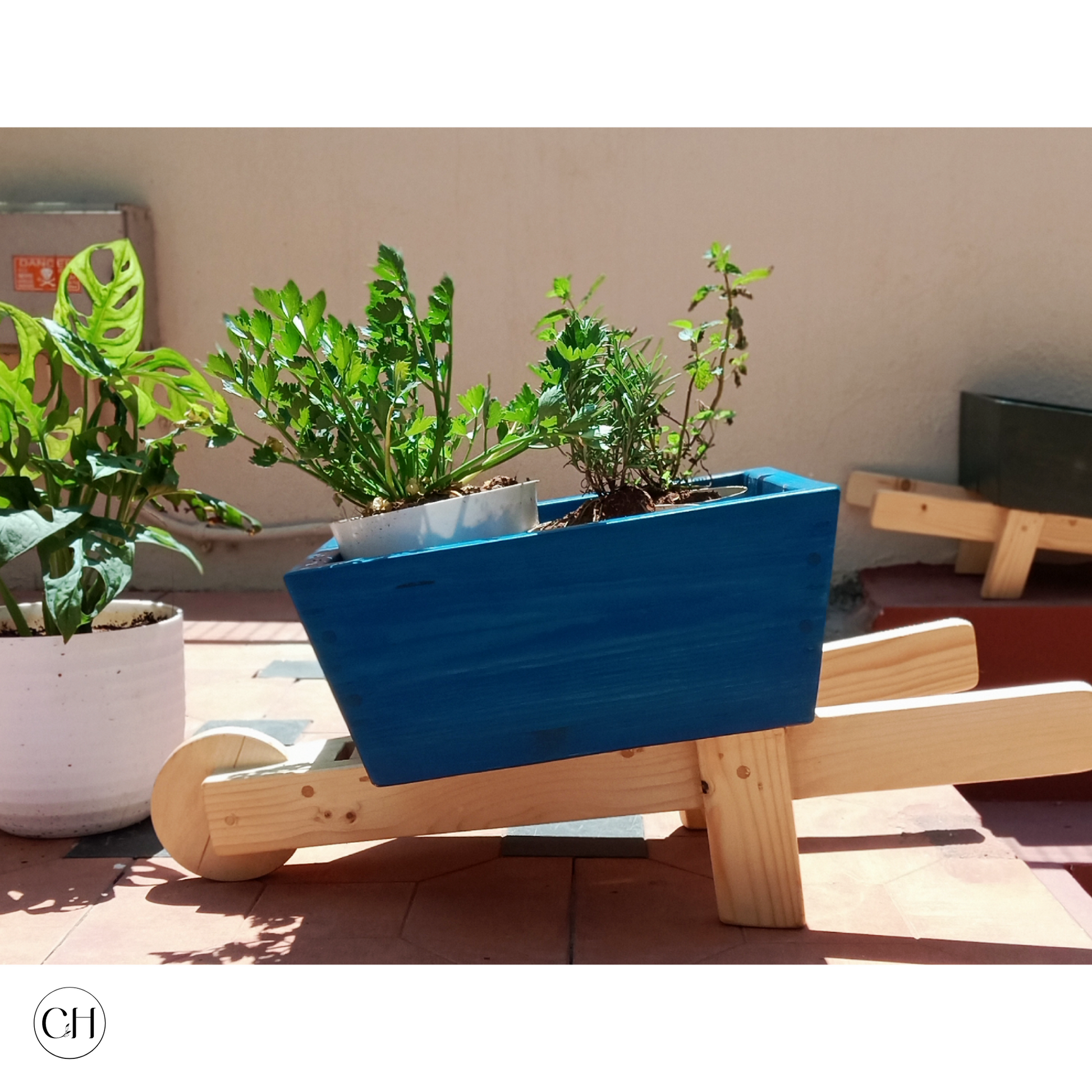 Barry - Small Wheelbarrow-shaped Wooden Planter - CustHum