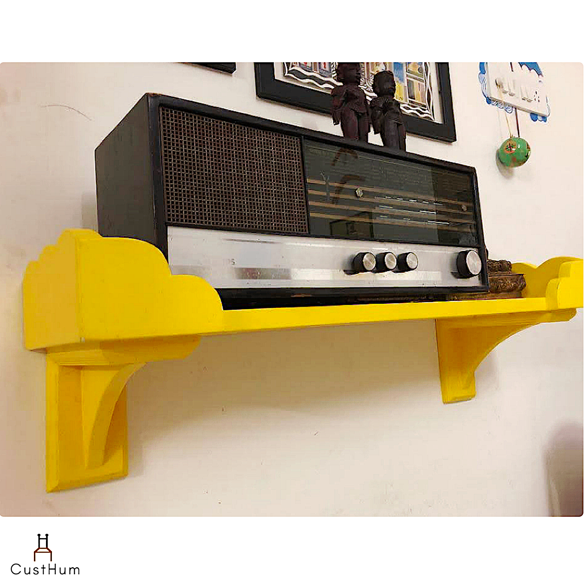 CustHum-Nellie-wall mounted cottage style shelf-yellow (side view)