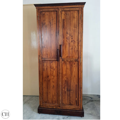 Victoria - Colonial-style Wardrobe with Handmade Wooden Handles - CustHum